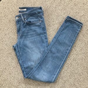 Levi's Women's Skinny Jeans in Light Blue Wash 711